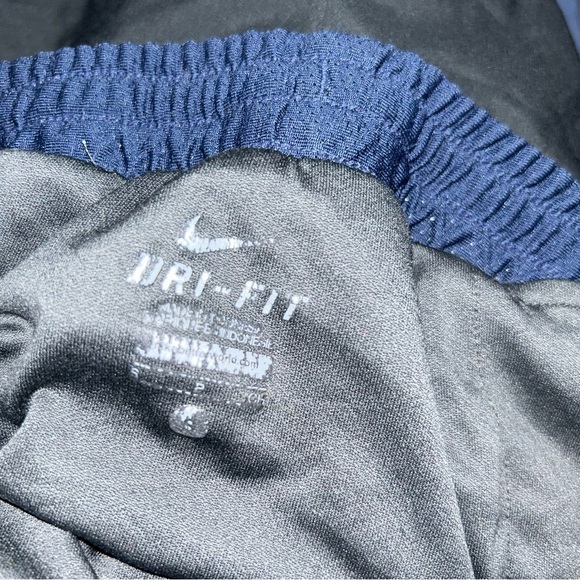 𝅺Women nike North Carolina tarheels nc blue running shorts size small - Picture 4 of 4